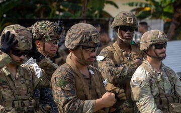 U.S. military and Panamanian partners strengthen MEDEVAC and casualty care skills during jungle training