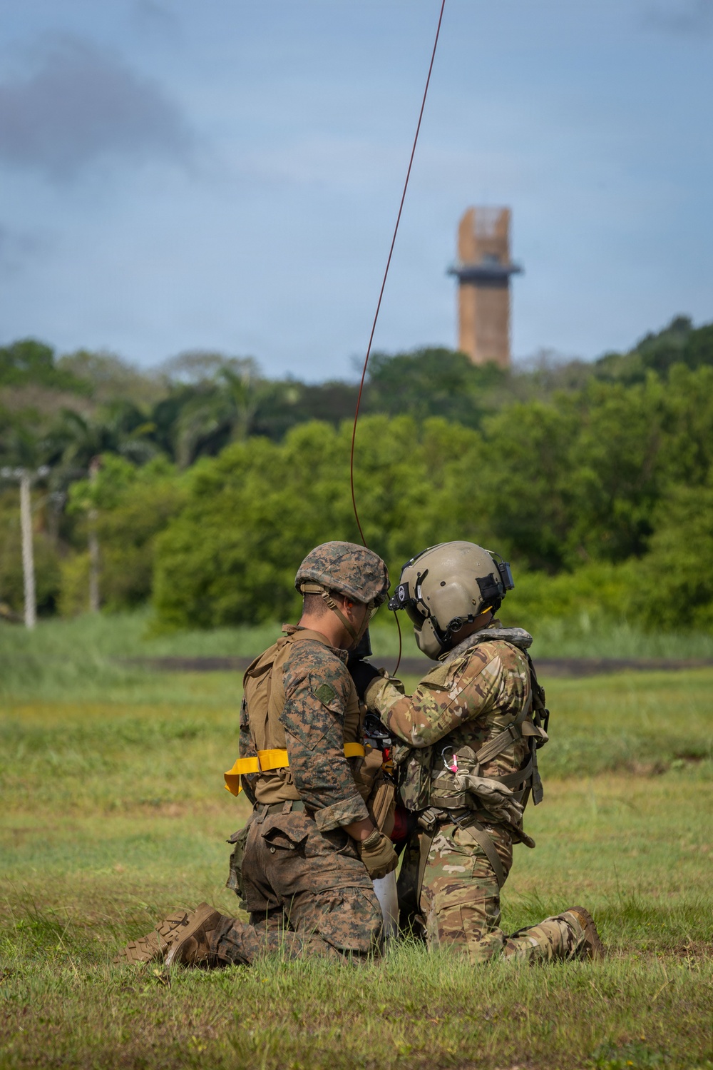 U.S. military and Panamanian partners strengthen MEDEVAC and casualty care skills during jungle training