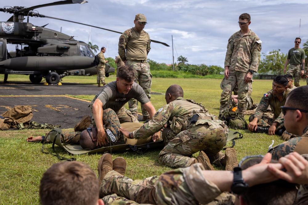 U.S. military and Panamanian partners strengthen MEDEVAC and casualty care skills during jungle training