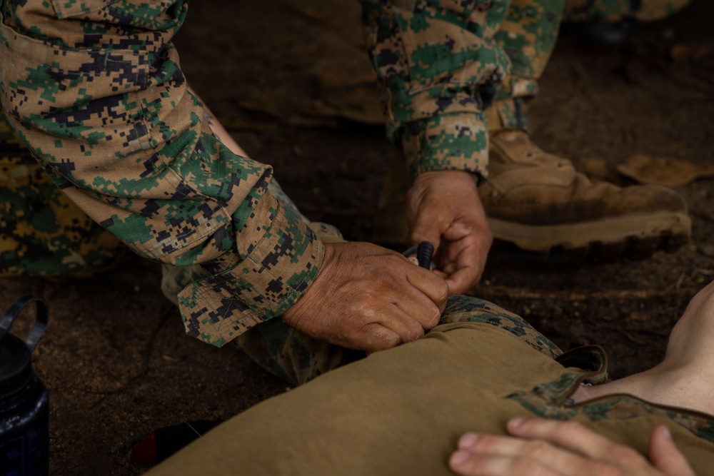 U.S. military and Panamanian partners strengthen MEDEVAC and casualty care skills during jungle training