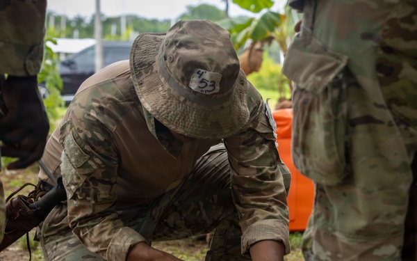 U.S. military and Panamanian partners strengthen MEDEVAC and casualty care skills during jungle training