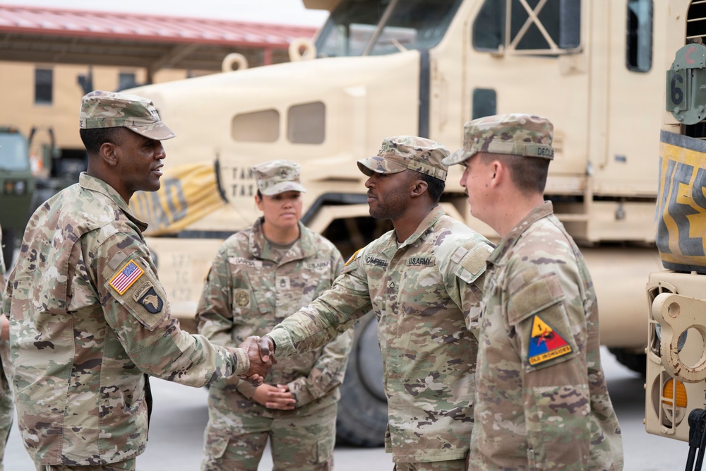 Fort Bliss hosts AMC senior leader, highlighting division and installation innovation efforts