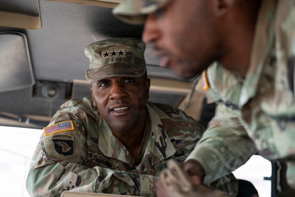 Fort Bliss hosts AMC senior leader, highlighting division and installation innovation efforts