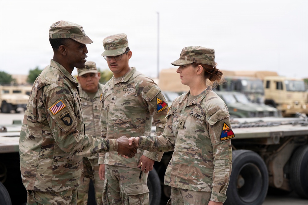 Fort Bliss hosts AMC senior leader, highlighting division and installation innovation efforts