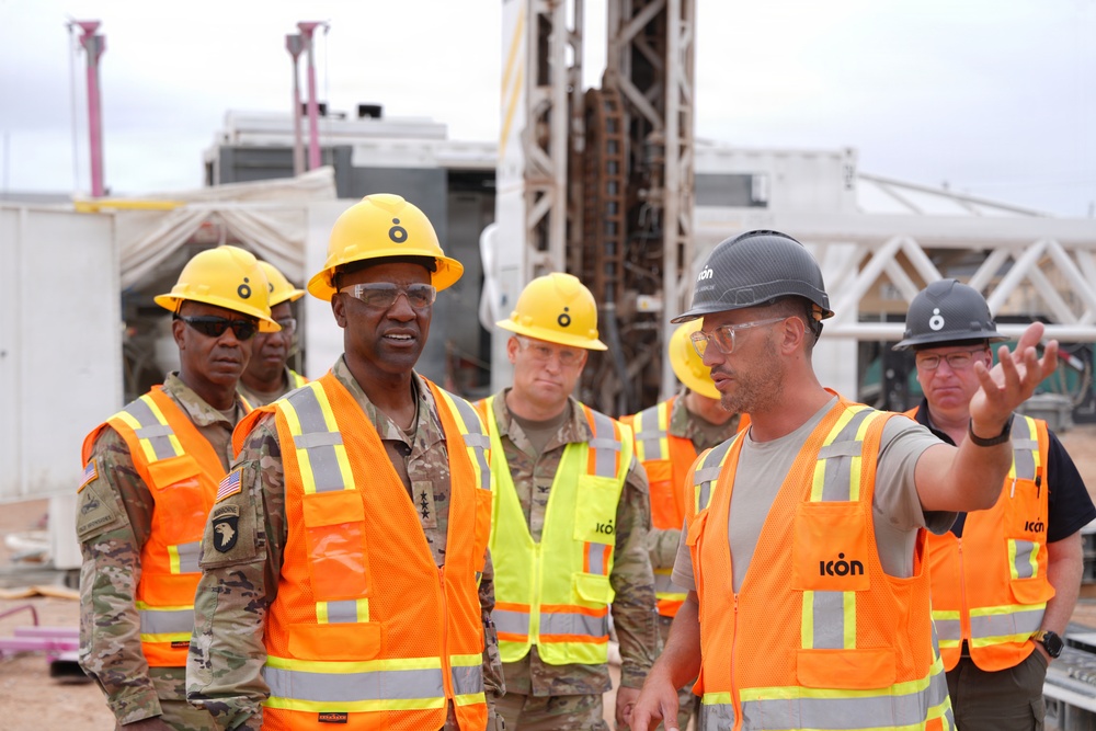 Fort Bliss hosts AMC senior leader, highlighting division and installation innovation efforts