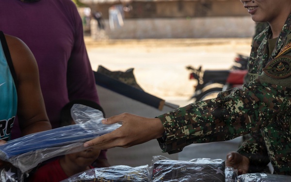 Balikatan 2026: U.S., Philippine Marines strengthen community ties in Paoay