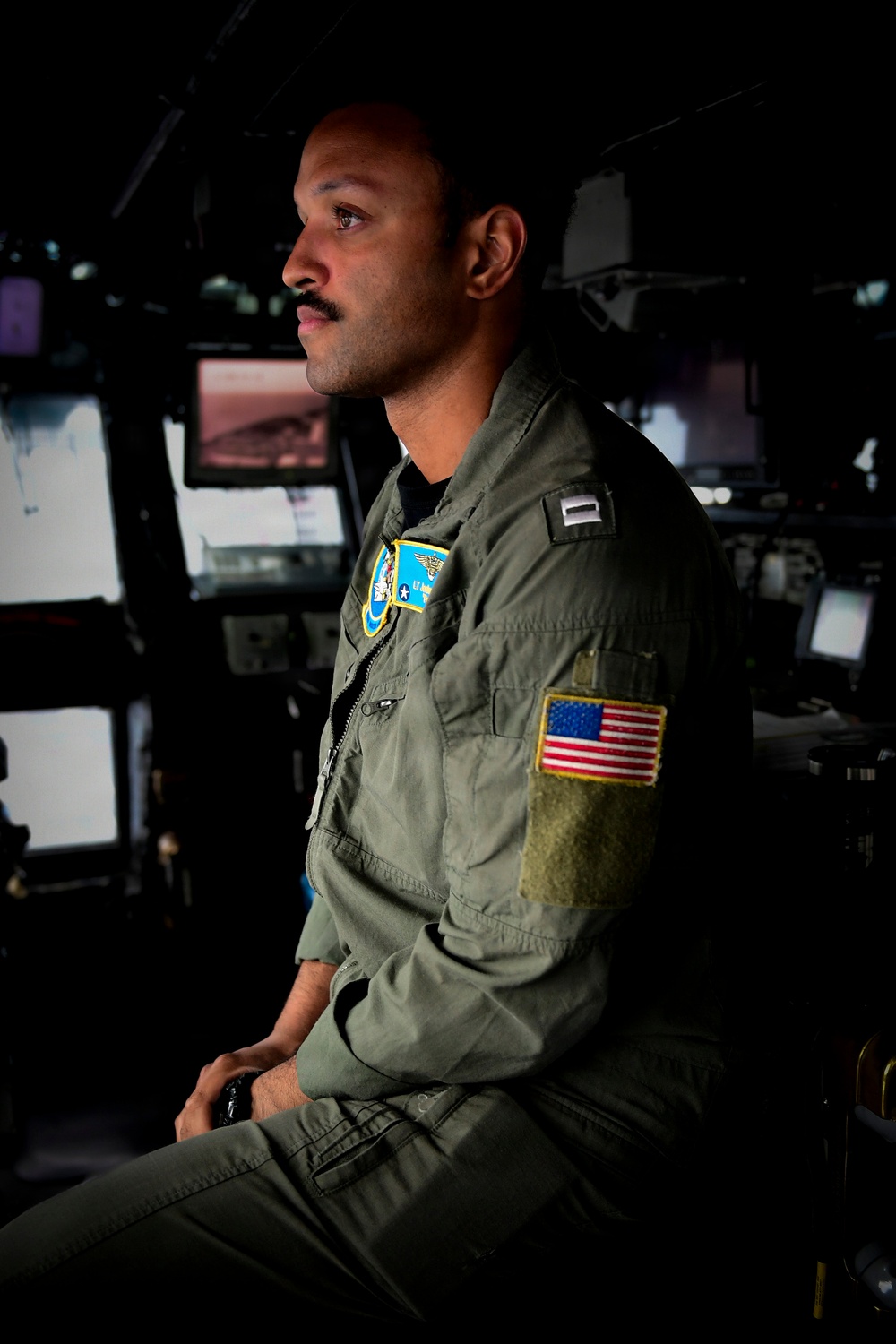 Boxer Sailors Oversee Flight Ops