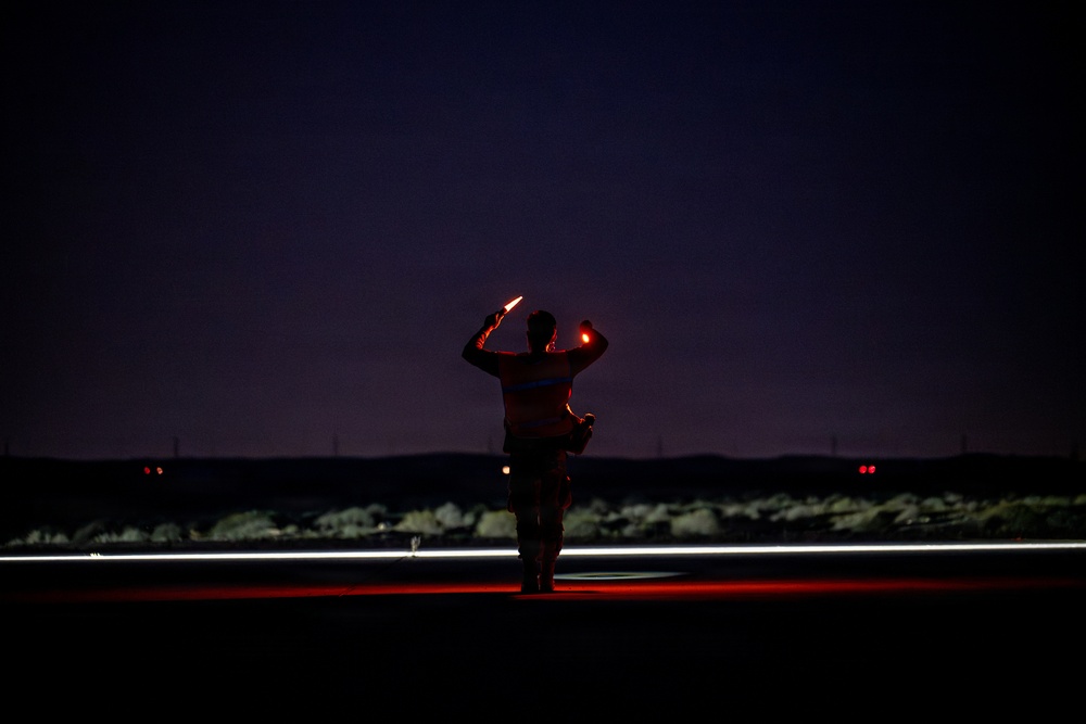Airmen Perform Evening A-10 Thunderbolts Hot Pit Refueling