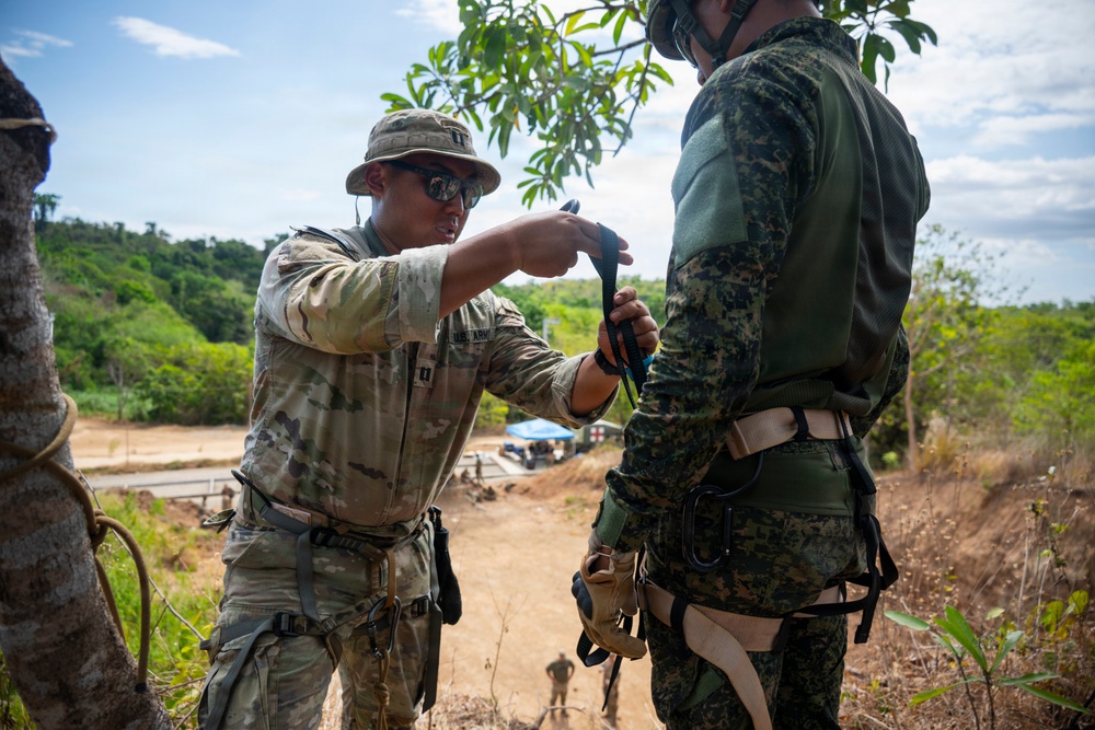 Balikatan 2026: Balikatan 2026: U.S., AFP Soldiers rappel in jungle school