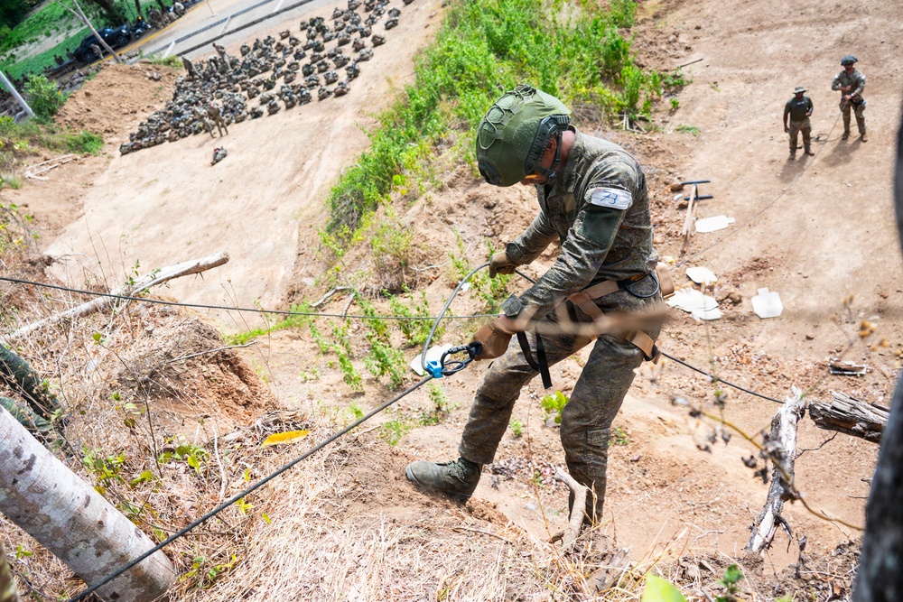 Balikatan 2026: Balikatan 2026: U.S., AFP Soldiers rappel in jungle school