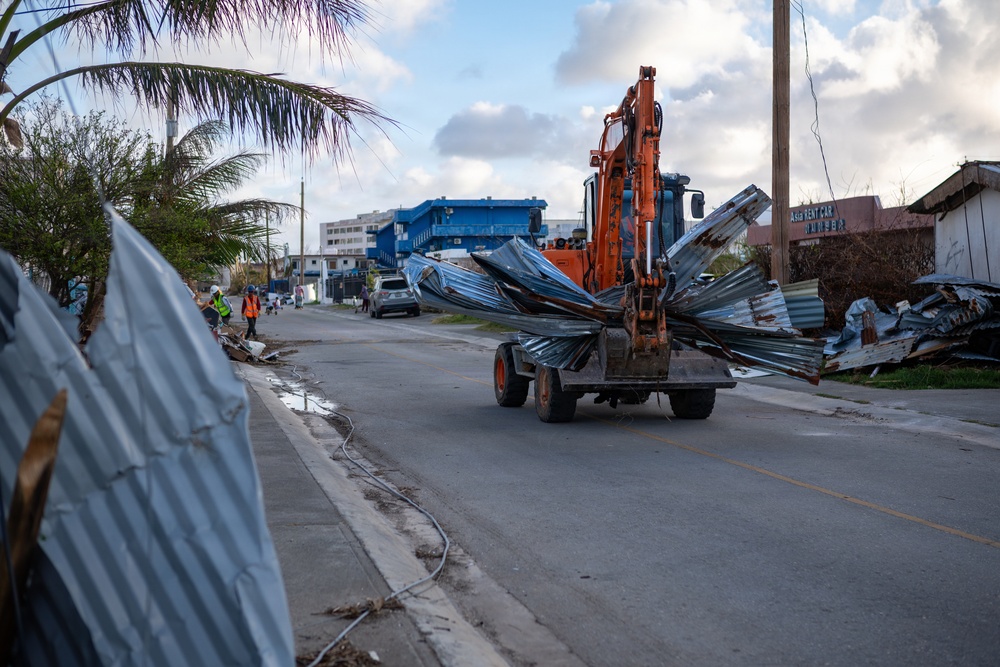 Sinlaku Leaves Behind Debris on Saipan