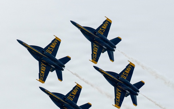 U.S. Navy Blue Angels practice for 2026 Charleston Airshow
