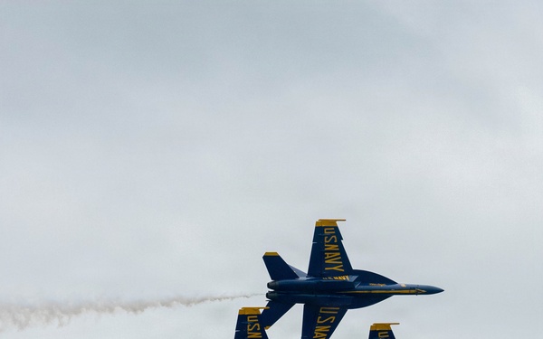 U.S. Navy Blue Angels practice for 2026 Charleston Airshow