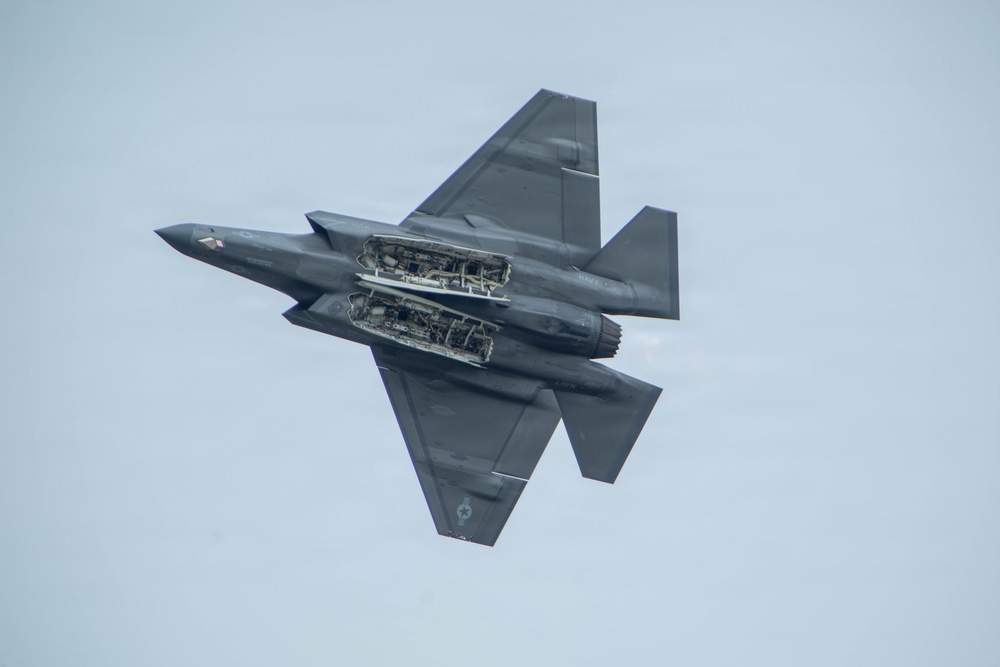 Marine Corps Air Station Iwakuni Family Day 26