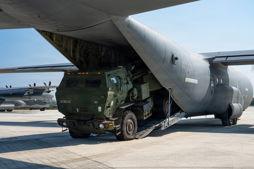 Balikatan 2026: 317th AW, 25ID airlift two HIMARS to Laoag, Philippines