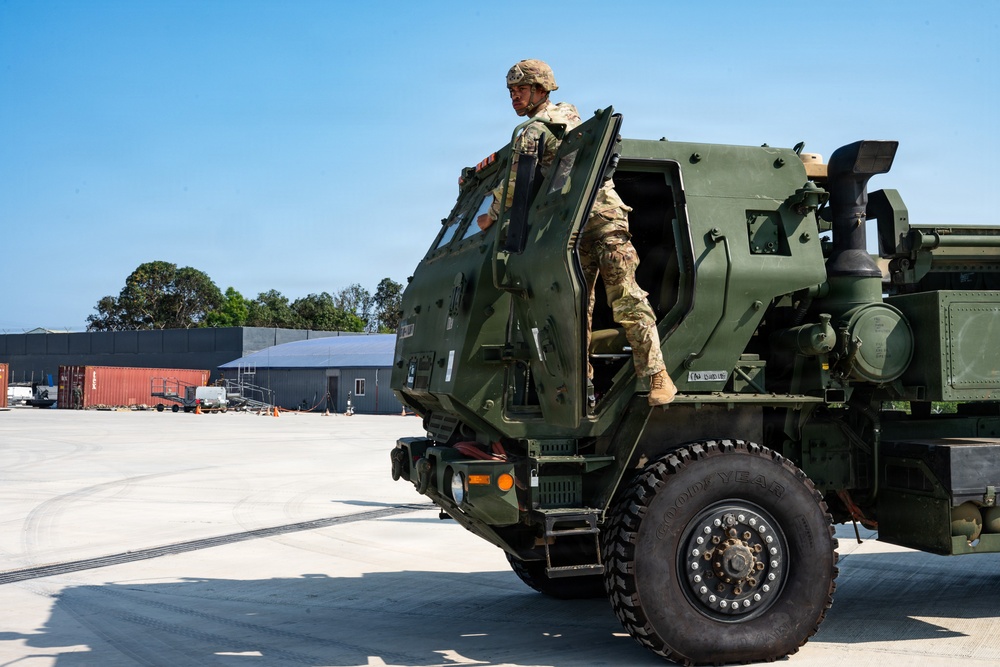 Balikatan 2026: 317th AW, 25ID airlift two HIMARS to Laoag, Philippines