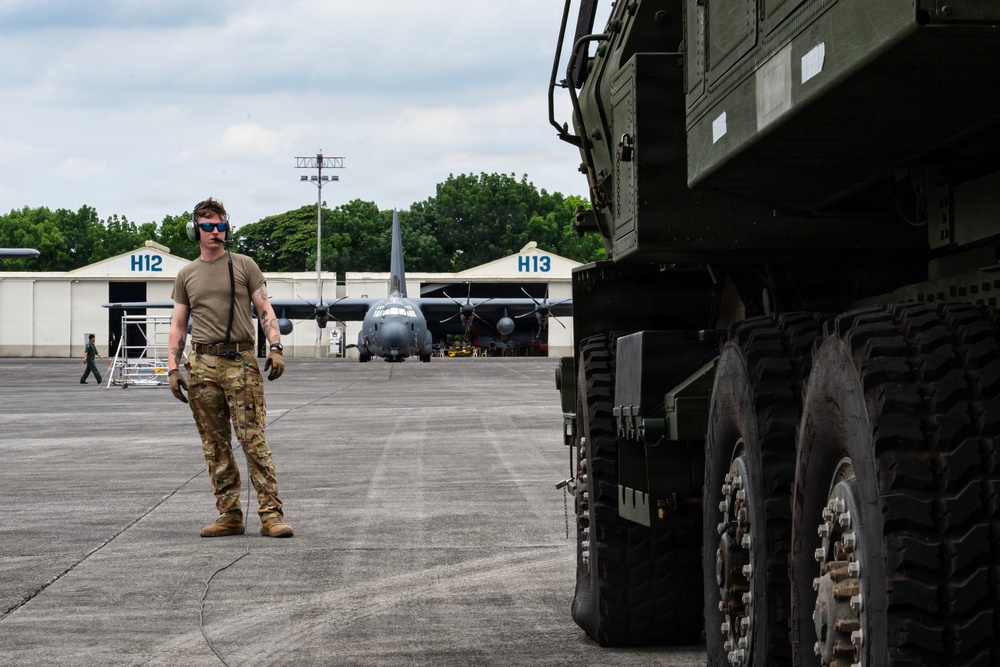 Balikatan 2026: 317th AW, 25ID airlift two HIMARS to Laoag, Philippines