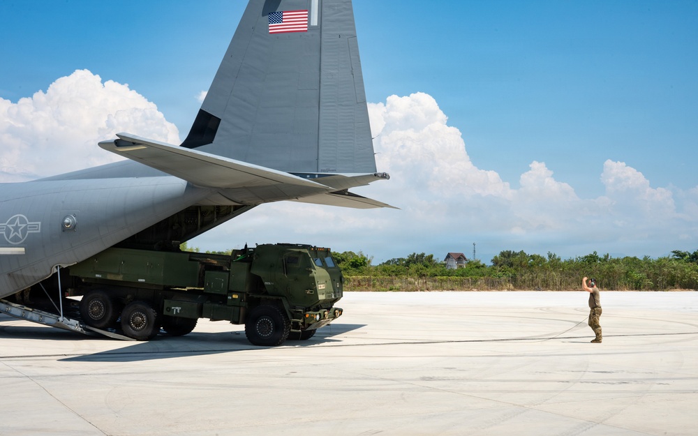 Balikatan 2026: 317th AW, 25ID airlift two HIMARS to Laoag, Philippines