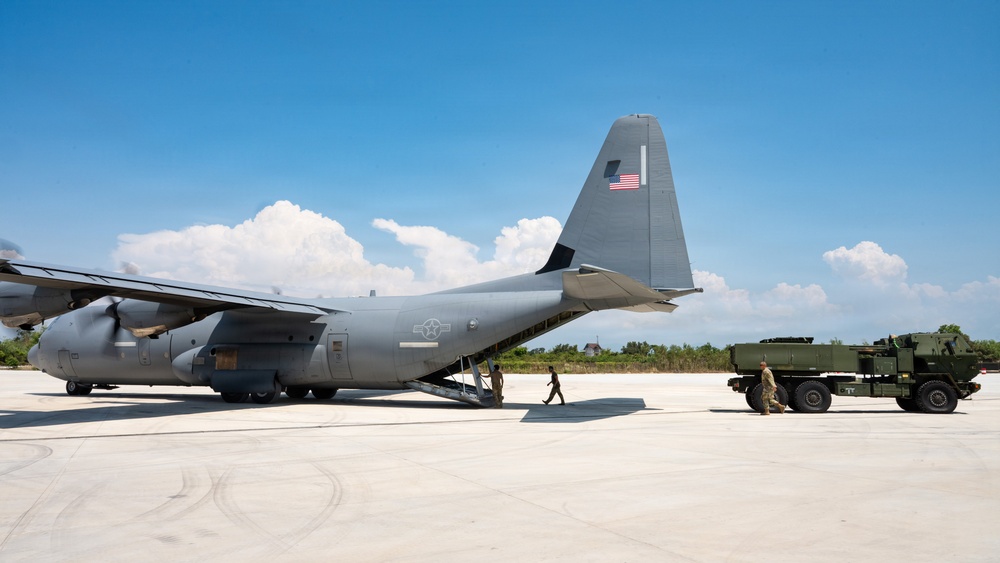 Balikatan 2026: 317th AW, 25ID airlift two HIMARS to Laoag, Philippines