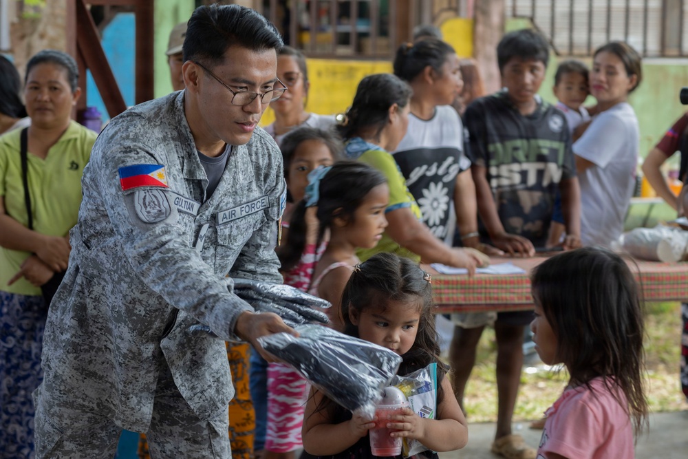 Balikatan 2026: Palawan hosts a Bundle of Joy ceremony, civic-engineering engagements