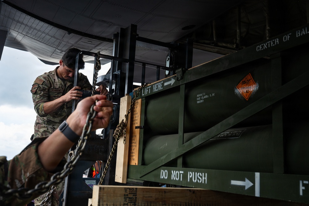 Balikatan 2026: 317th AW, USARPAC airlift HIMARS missile pod to Palawan, Philippines
