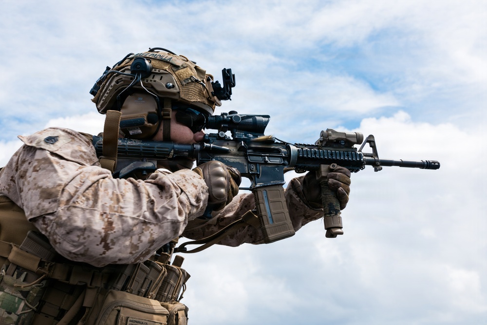 11th MEU Marines, Sailors Conduct Marksmanship Training aboard USS Portland