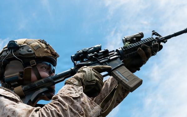 11th MEU Marines, Sailors Conduct Marksmanship Training aboard USS Portland