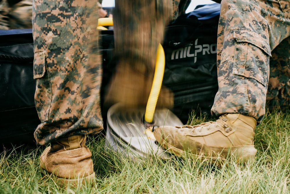22nd MEU (SOC) | Tres Kolos 26: Small Boat Familiarization
