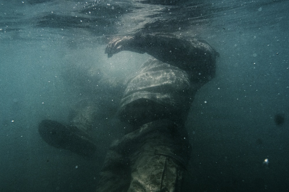 22nd MEU (SOC) | India Co. Open Water Swim Rescues