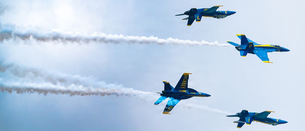 U.S. Navy Blue Angels practice for the 2026 Charleston Airshow