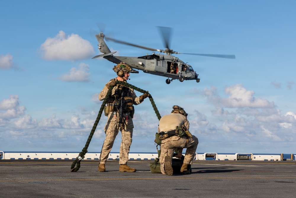 22nd MEU (SOC) | MSPF Fast Ropes Aboard USS Iwo Jima