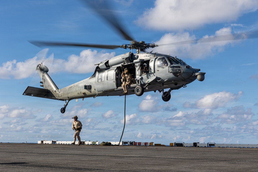 22nd MEU (SOC) | MSPF Fast Ropes Aboard USS Iwo Jima