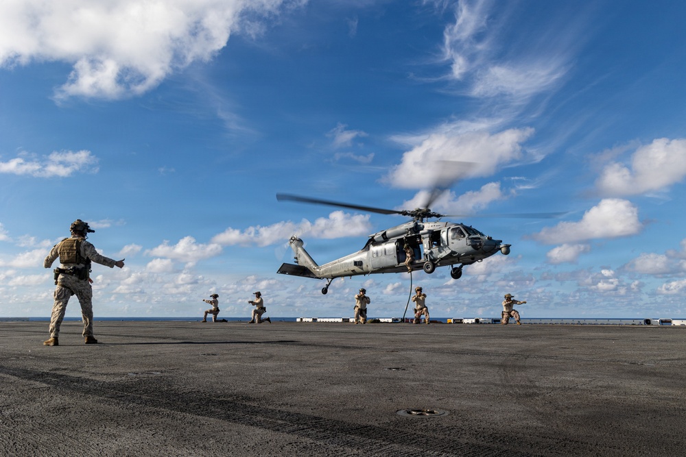 22nd MEU (SOC) | MSPF Fast Ropes Aboard USS Iwo Jima