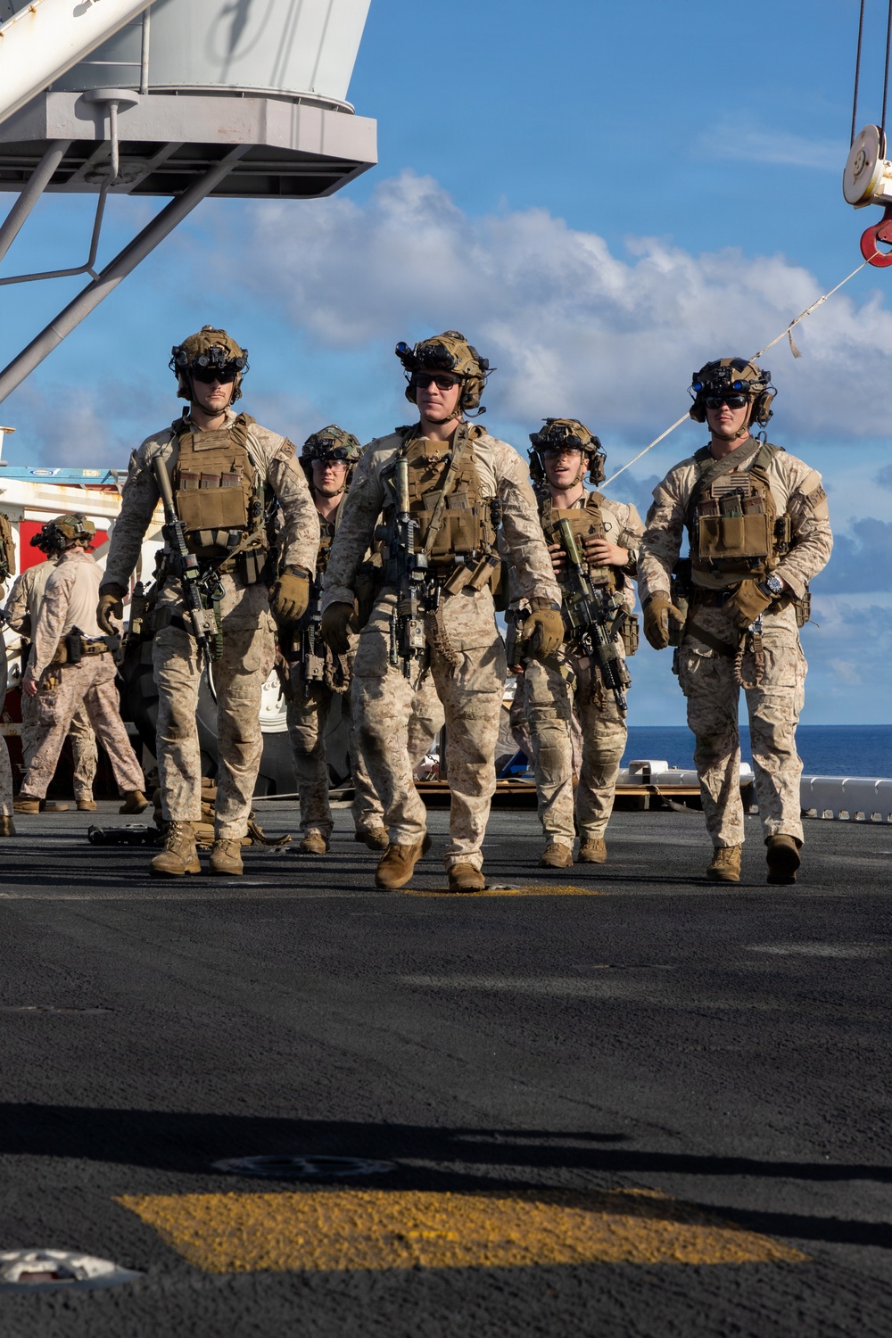 22nd MEU (SOC) | MSPF Fast Ropes Aboard USS Iwo Jima