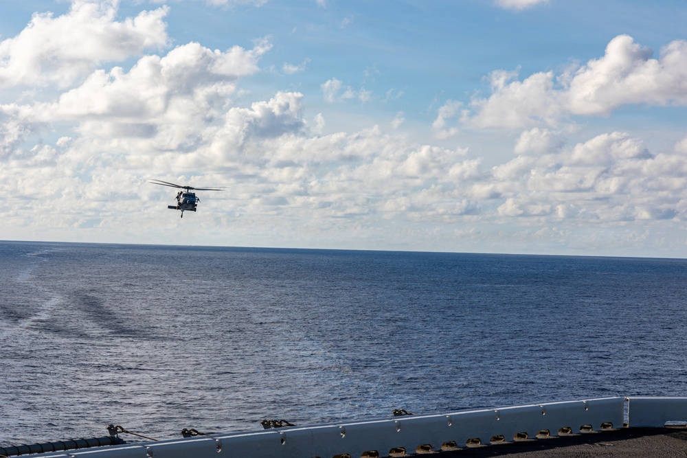 22nd MEU (SOC) | MSPF Fast Ropes Aboard USS Iwo Jima