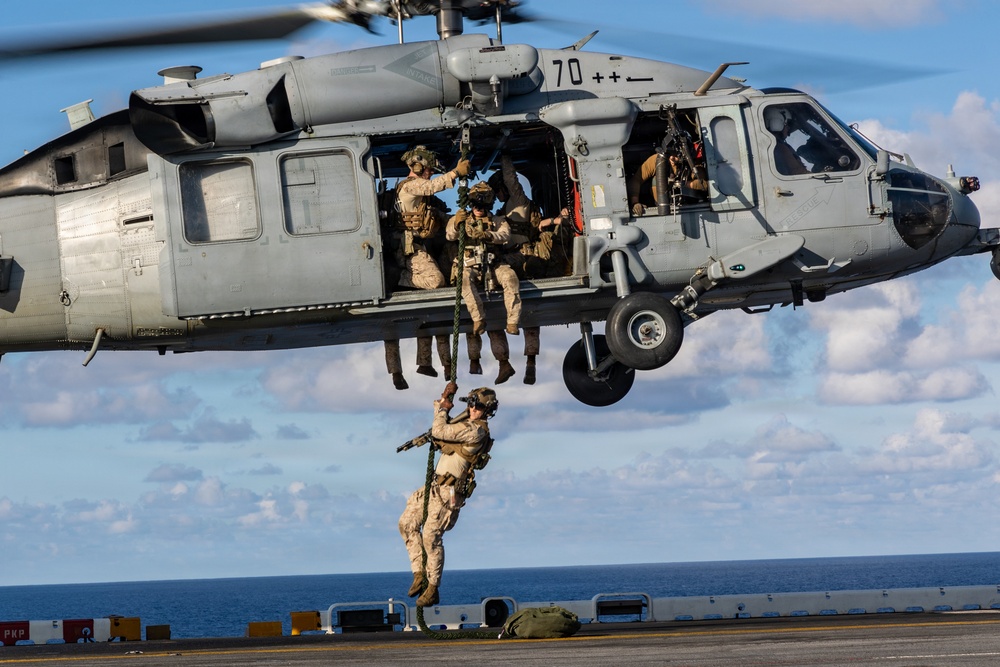 22nd MEU (SOC) | MSPF Fast Ropes Aboard USS Iwo Jima
