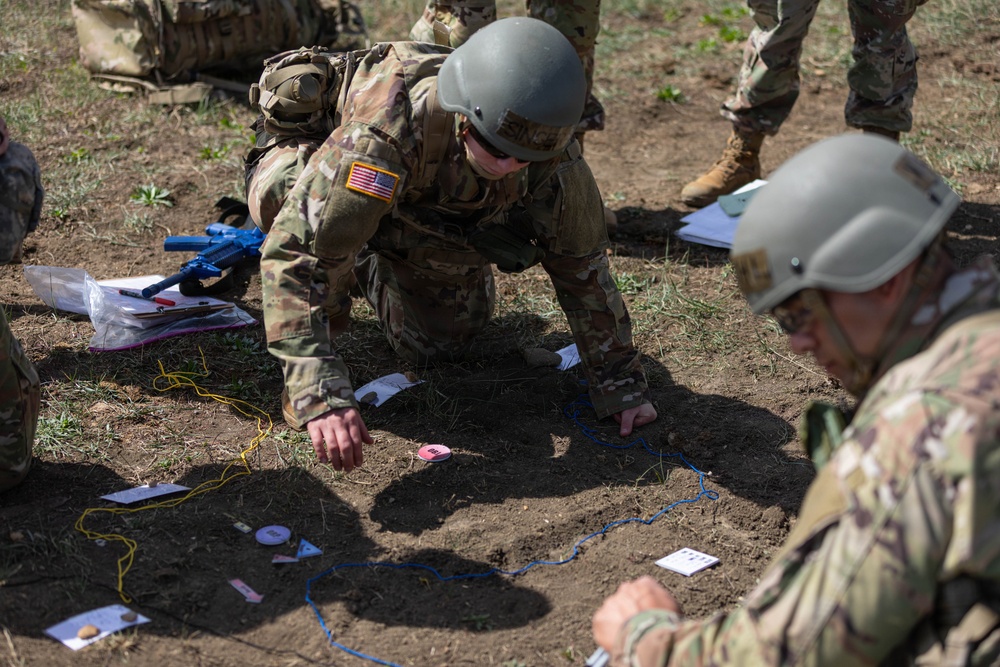 South Dakota officer candidates strengthen leadership and readiness through tactile training