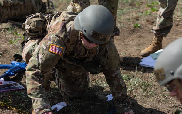 South Dakota officer candidates strengthen leadership and readiness through tactile training