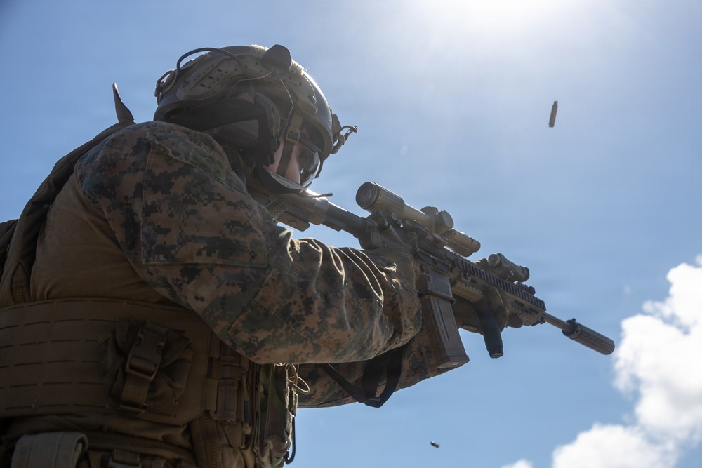 22nd MEU(SOC) | Marines Conduct Deck Shoot Aboard USS Fort Lauderdale