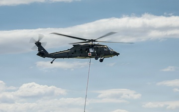 South Dakota National Guard conducts Black Hawk wildfire suppression drill at Angostura Reservoir