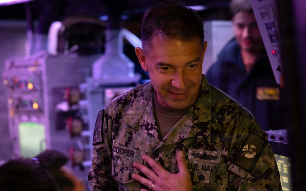 CENTCOM Commander visits USS Tripoli