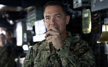 CENTCOM Commander visits USS Milius