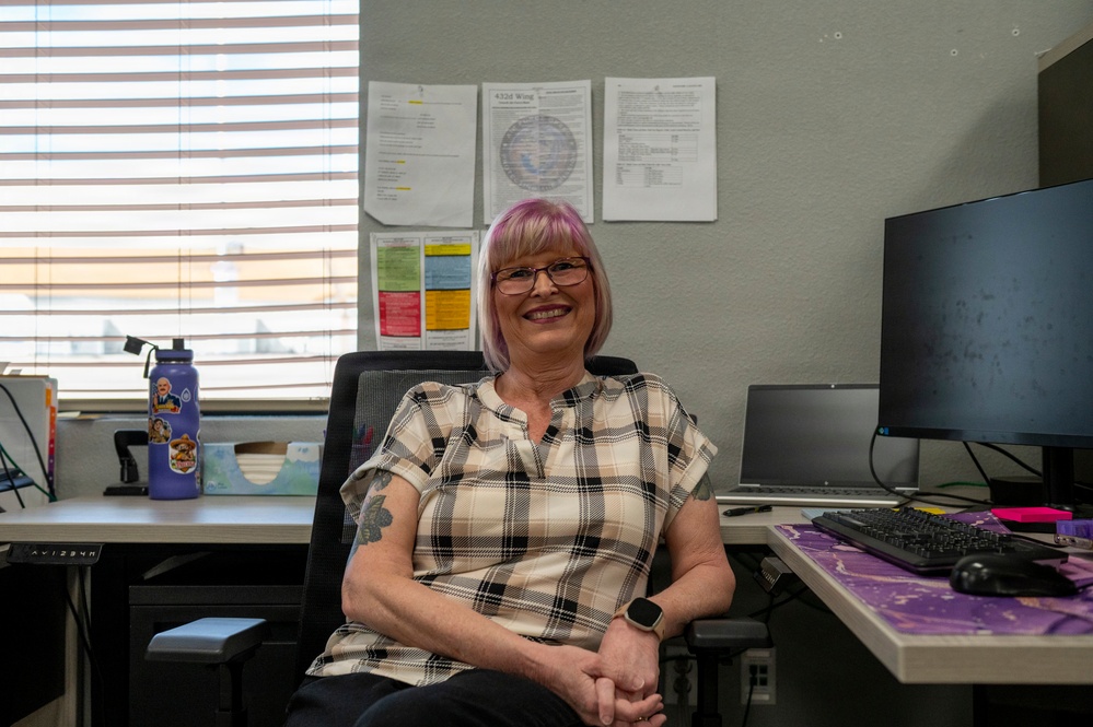 926th Wing Civilian Retires After 15 Years of Excellence