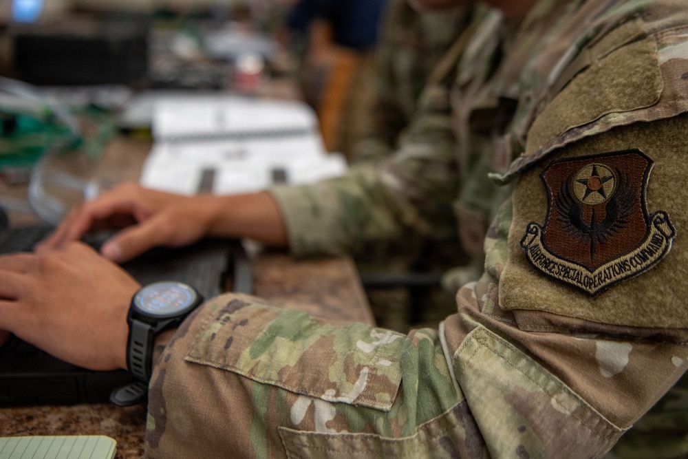 137th SOW hosts tactical communicators in AFSOC course