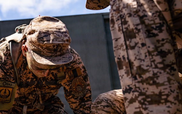 Multinational Soldiers take on the Leadership Reaction Course at the 2026 Pacific Land Forces Team Readiness Challenge