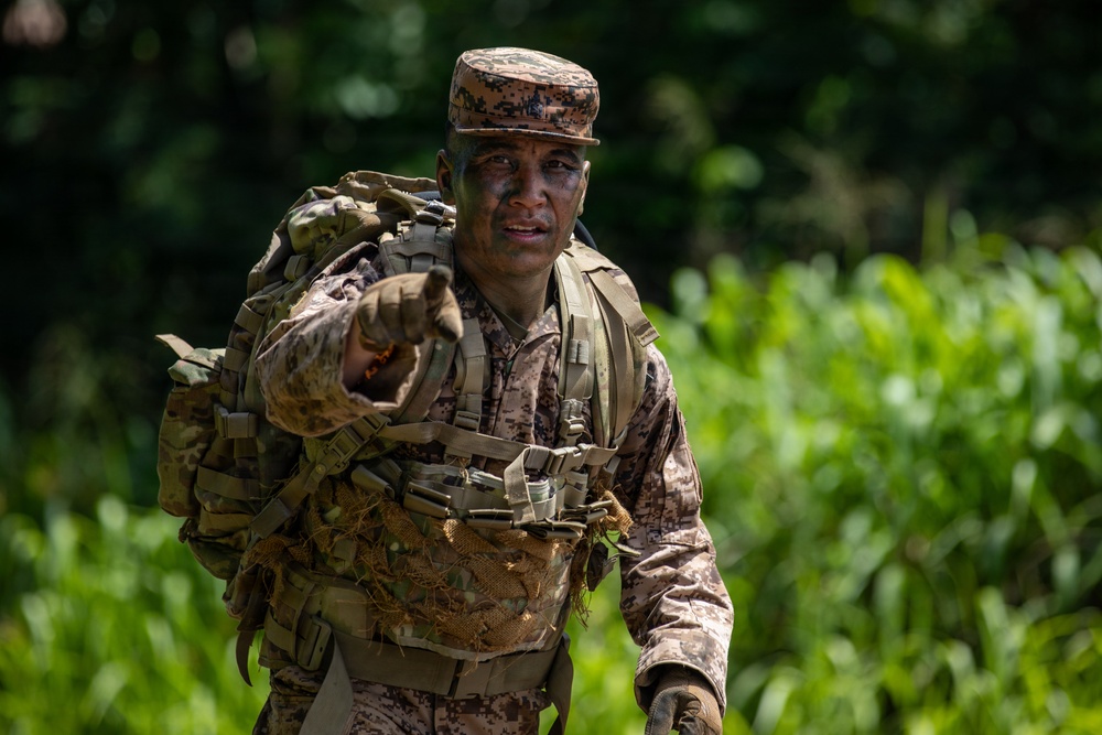 Multinational Soldiers compete in Ruck March for Pacific Land Forces Team Readiness Challenge