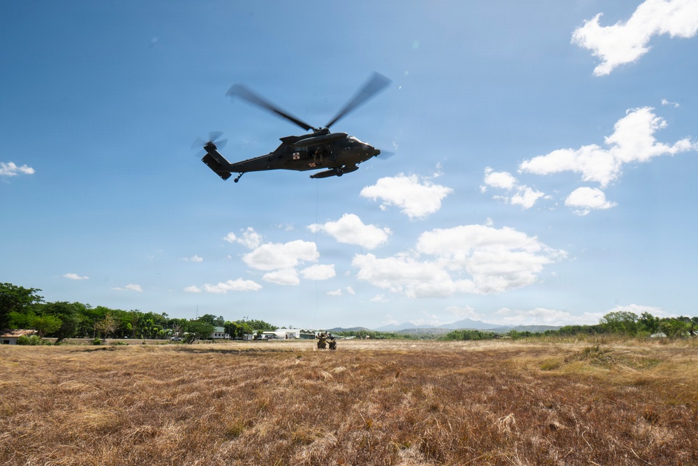 Balikatan 2026: U.S., AFP Soldiers use jungle penetrator devices in Jungle school