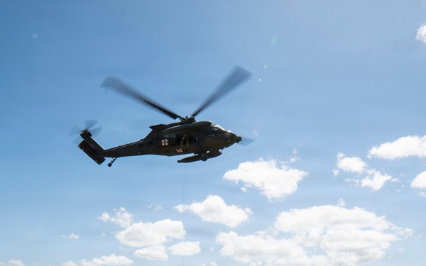 Balikatan 2026: U.S., AFP Soldiers use jungle penetrator devices in Jungle school