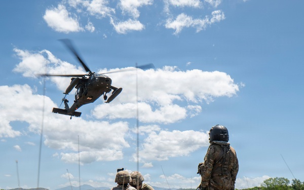 Balikatan 2026: U.S., AFP Soldiers use jungle penetrator devices in Jungle school