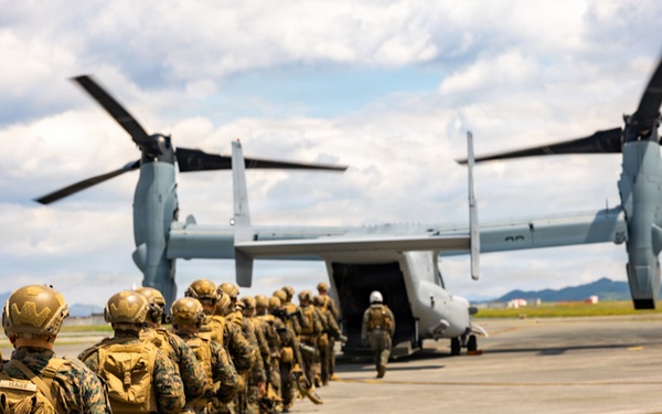 4th Marine Regiment Conducts Flyaway Drill